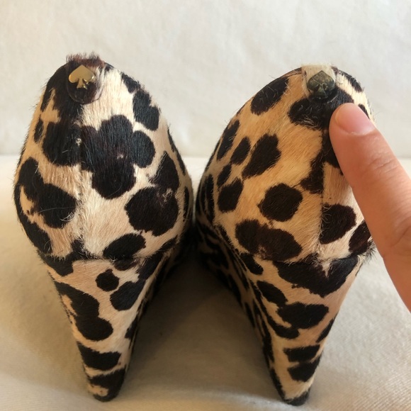 Kate Spade Amory Wedge, Leopard Calf Hair sz 7.5 - Picture 4 of 5